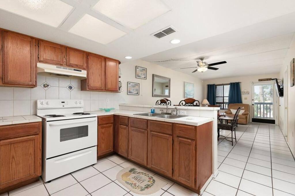2 Bed 2 Bath Condo By Beach With Resort Pool South Padre Island Eksteriør bilde