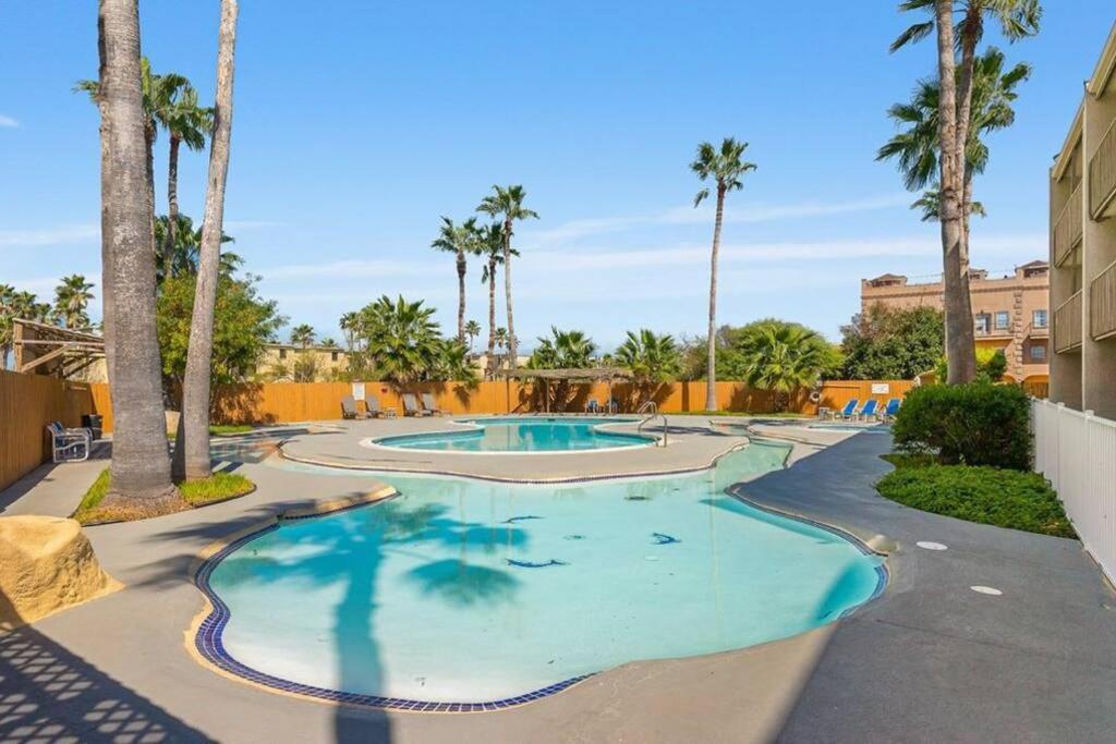 2 Bed 2 Bath Condo By Beach With Resort Pool South Padre Island Eksteriør bilde