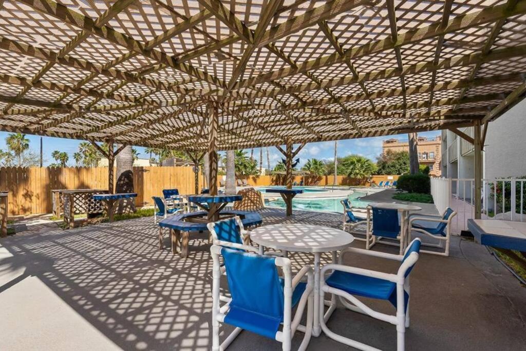 2 Bed 2 Bath Condo By Beach With Resort Pool South Padre Island Eksteriør bilde